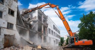 Промышленный демонтаж зданий Мончегорск, цена от 2990 руб.
