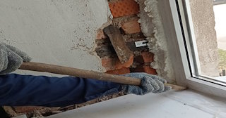 Демонтаж оконных откосов по выгодной цене от 525 руб. в Мончегорске - Сварной-Мнч