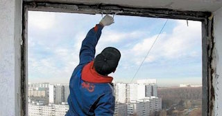Демонтаж остекления балкона в Мончегорске - цена от 578 руб. - Сварной-Мнч